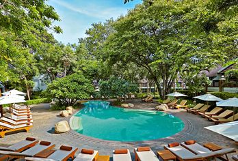 Woodlands Hotel & Resort 