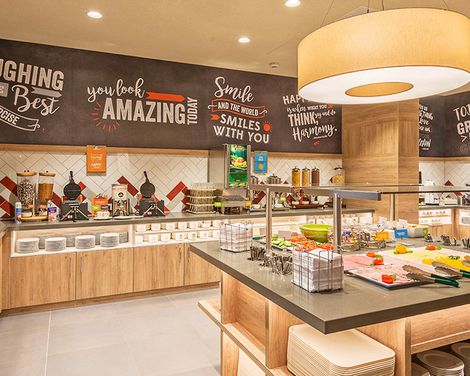 Holiday Inn Express Munich North-3