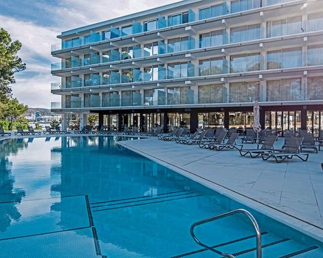 Els Pins Resort & Spa-2