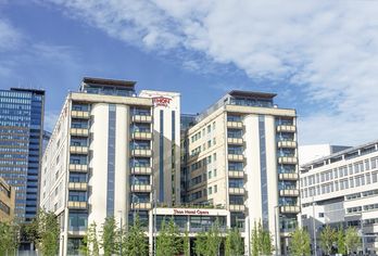 Hotel, Thon Hotel Opera