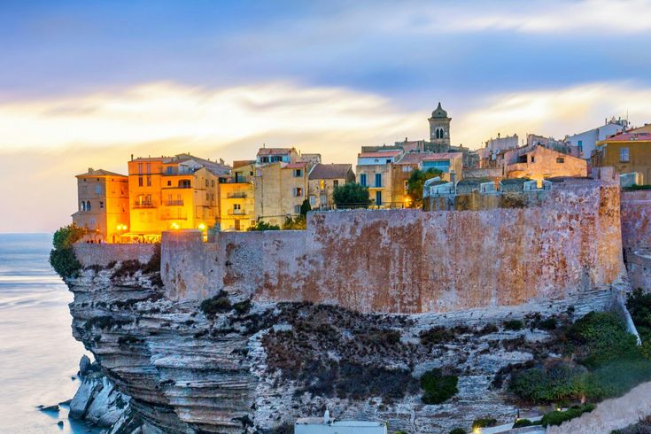 Blick auf Bonifacio Korsika zum Sonnenuntergang