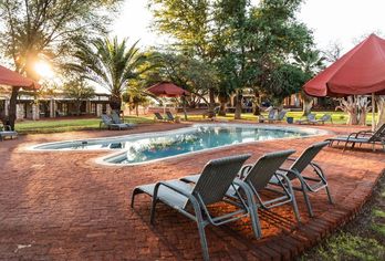 Hotel, Kalahari Anib Lodge