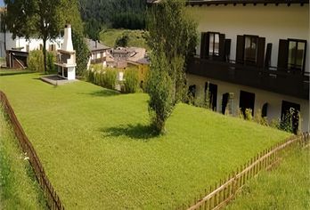 Hotel, Carlone