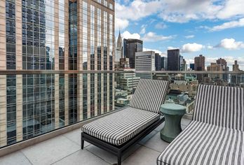 The Draper New York, Tapestry Collection by Hilton