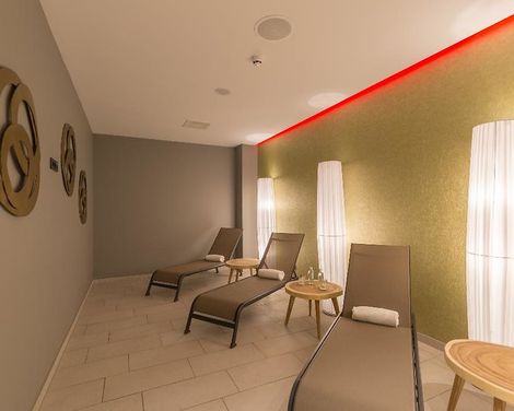 Leonardo Royal Hotel Amsterdam-1