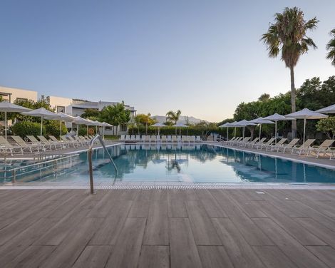 Alexandra Beach Hotel-1