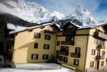 Hotel, Hotel Fratazza