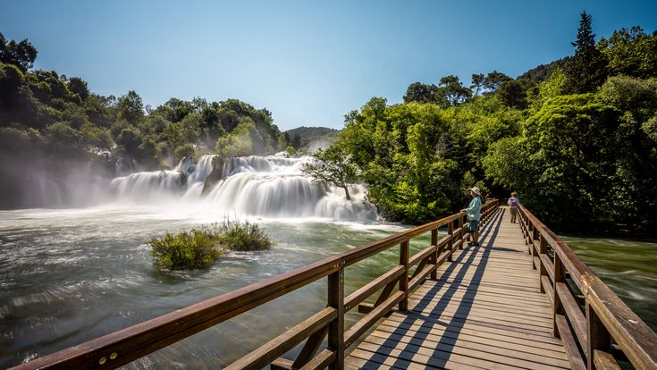 Nationalpark Krka, Brücke und Wasserfall