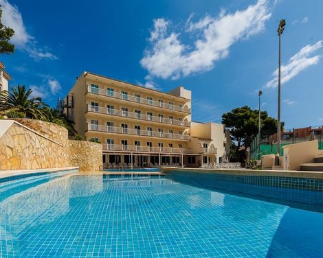 O7 Club Cala Ratjada-3