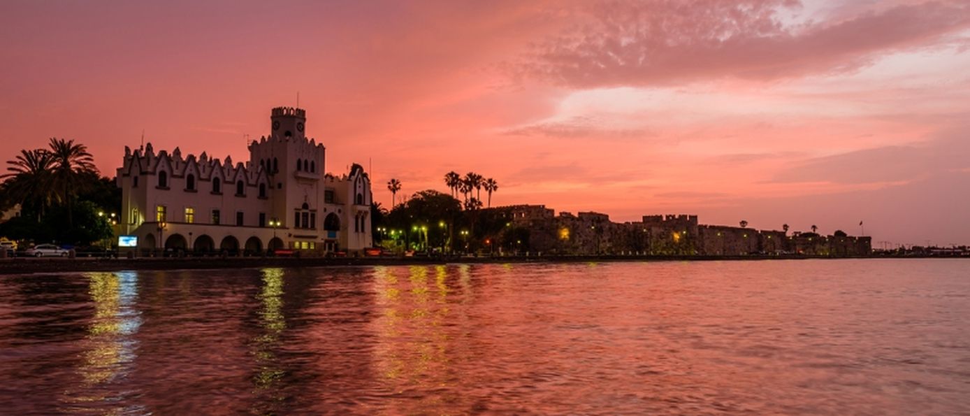 Kos Stadt bei Sonnenuntergang