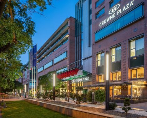 Crowne Plaza Budapest-3