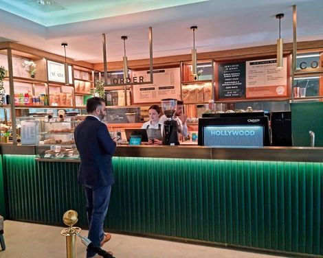 Academy Plaza Hotel-4