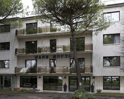 Club Hotel -3