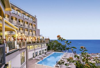 Hotel, Hotel Antares