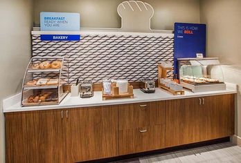 Hotel, Holiday Inn Express & Suites Halifax Beford