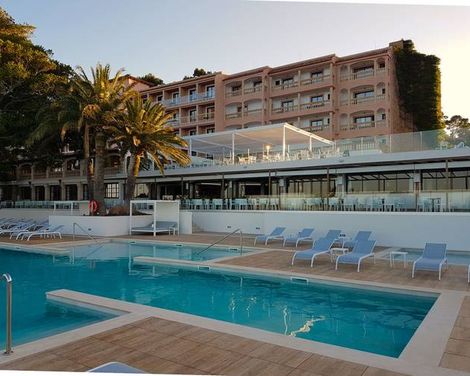 Hotel Na Taconera Sport & Relax-1