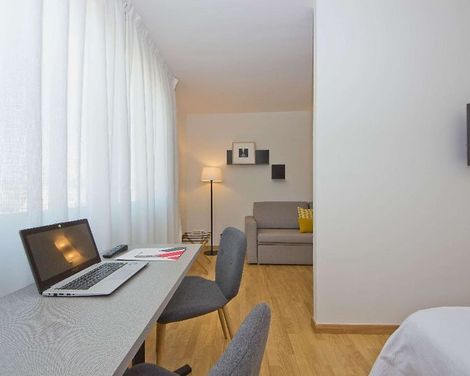 Aparthotel Atenea Vallès-2