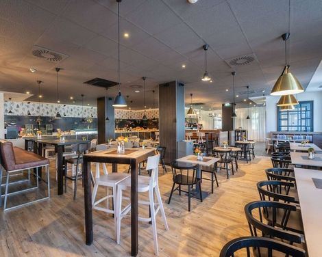 FourSide Hotel Salzburg, Trademark Collection by Wyndham-4