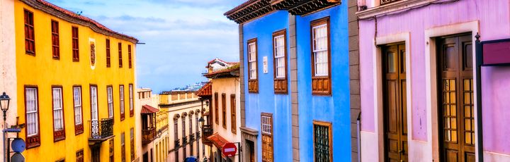 Blick auf die tolle Stadt La Orotava mit ihren bunten Häusern.