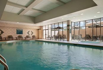 Hotel, Embassy Suites by Hilton Philadelphia Airport