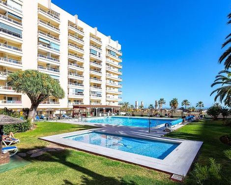 Hotel Apartamentos Pyr Fuengirola-4