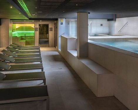 Caprici Beach Hotel & Spa-3