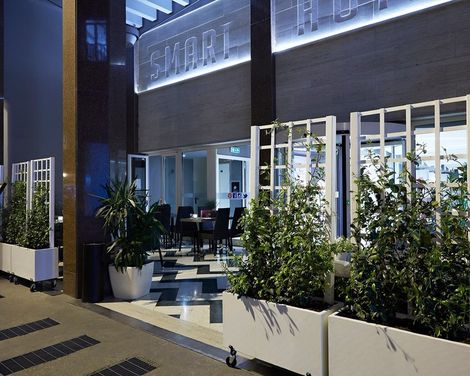 Moderno Hotel Roma-1