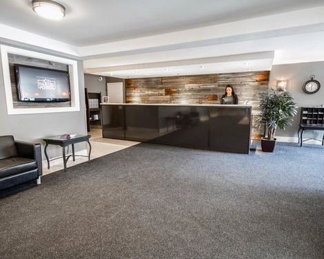 Hotel Faubourg Montreal-3