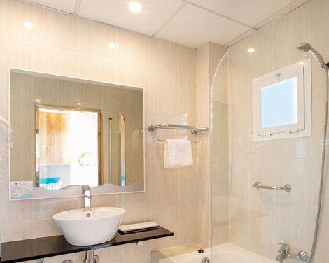 Bahia de Alcudia Hotel & Spa -0