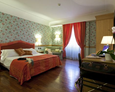 Hotel Diana Roof Garden-4