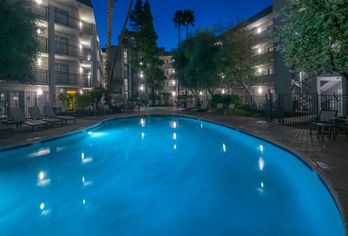 Hotel, Holiday Inn & Suites Phoenix Airport North