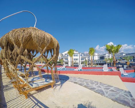 Dream World Palace-0