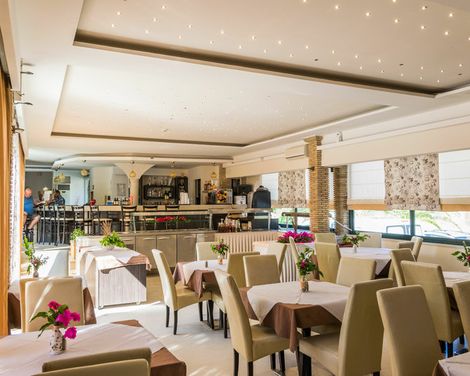 Zante Plaza Hotel & Apartments-3