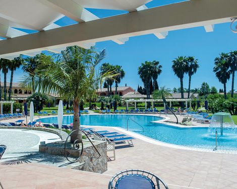 Lantana Resort Hotel & Apartments-1