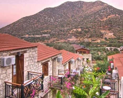 Stone Village Petrino Horio-3
