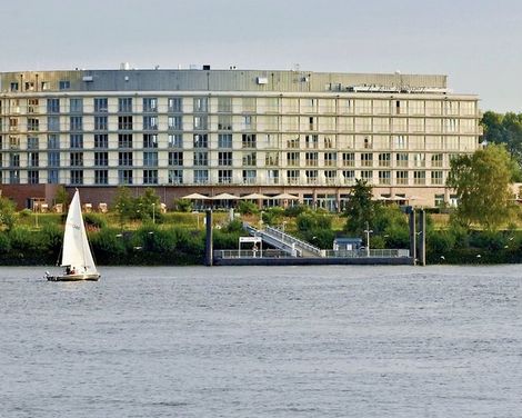 elaya hotel hamburg finkenwerder-1