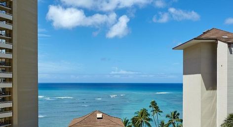 Halepuna Waikiki by Halekulani