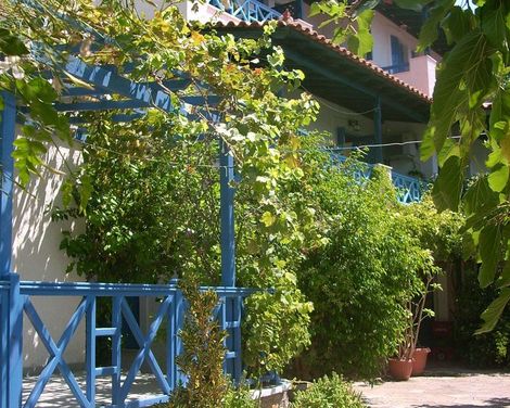 Blue Horizon Studios & Apartements-2