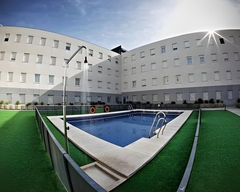 Apartamentos Vértice Sevilla Aljarafe-1