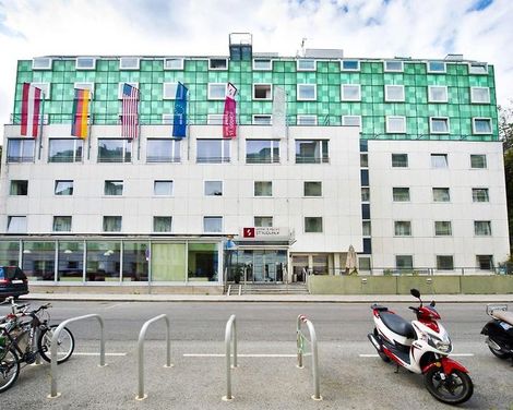 Hotel & Palais Strudlhof-3