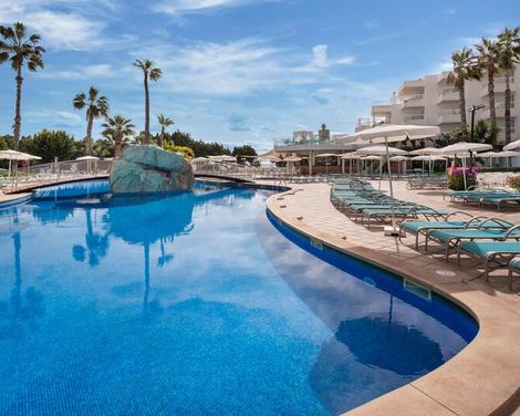 Tropic Garden Hotel & Apartments-3