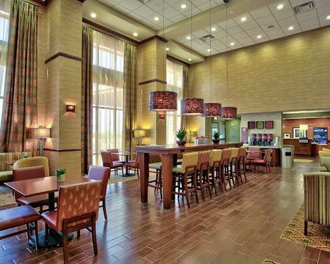 Hampton Inn & Suites Scottsdale at Talking Stick-4