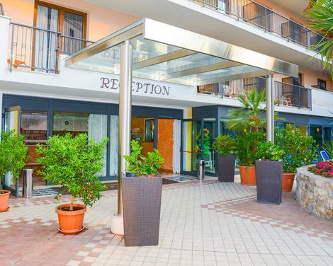 Hotel Garda Bellevue-3
