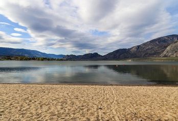 Hotel, Richter Pass Beach Resort