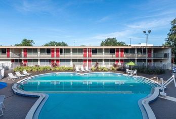 Ramada by Wyndham Kissimmee Gateway