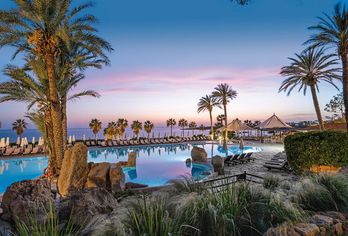 Hotel, Coral Beach Hotel & Resort