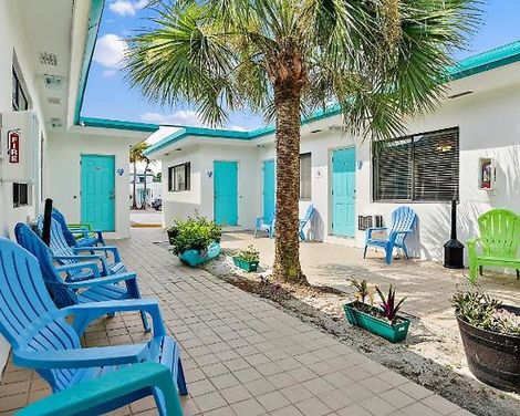 Hollywood Beachside Boutique Suites-2