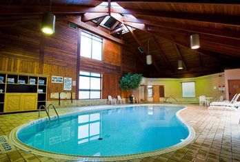 Hotel, Holiday Inn Niagara Falls - By The Falls