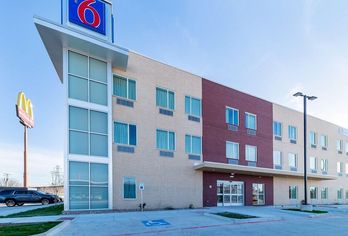 Hotel, Motel 6 Fort Worth North Saginaw