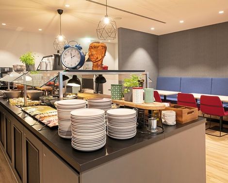 LOGINN Hotel Berlin Airport-1